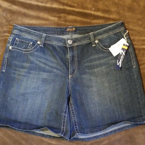 7 For All Mankind Pants - NWT 7 for all Mankind Jean Shorts
